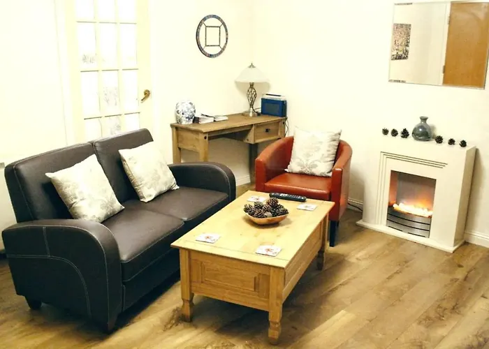 2 Bedroom Flat Near Holyrood Park Sleeps 4